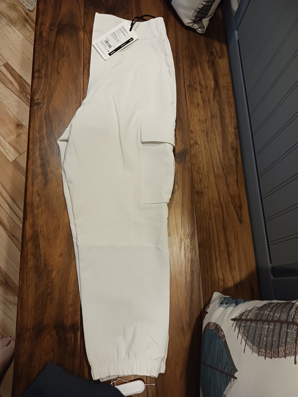 CALIA by Carrie Underwood High-Rise Jogger in White - Picture 3 of 4